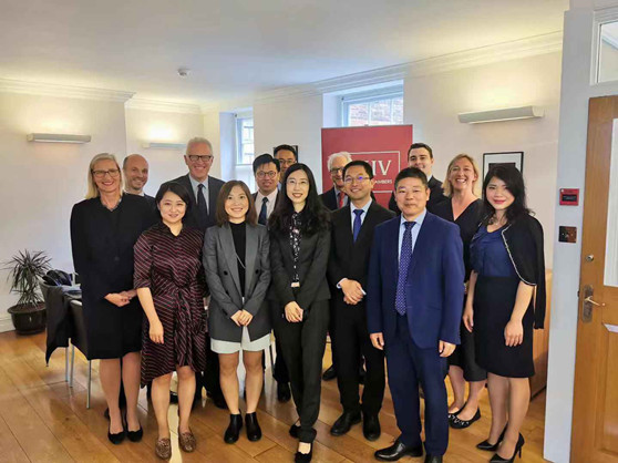 观韬中茂青年合伙人参加英国亚司特律师事务所的交流和培训